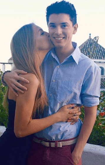 Cute Couple, Kissing